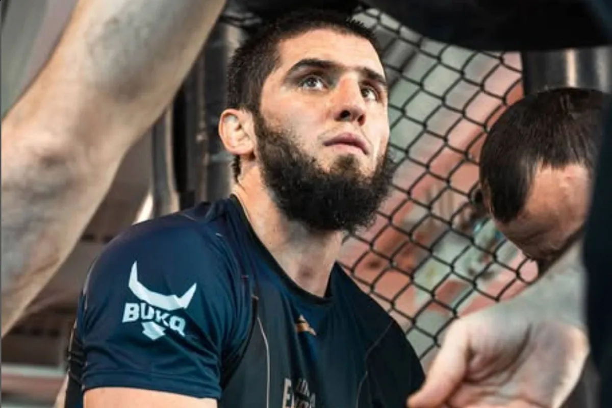 Islam Makhachev keihard: ‘Amerikaanse UFC-kampioenen zijn verleden tijd’
