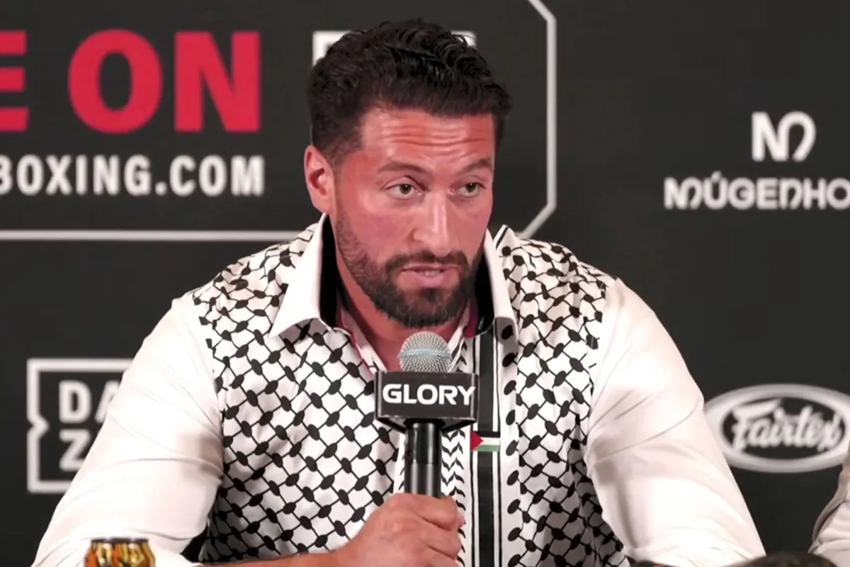 Kickbokser Jamal Ben Saddik maakt Palestijns statement en botst met Levi Rigters