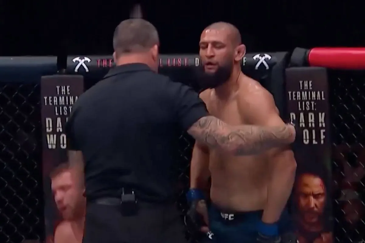 'Sabotage!' UFC kampioen Chimaev keihard genaaid door scheids - dit is waarom!