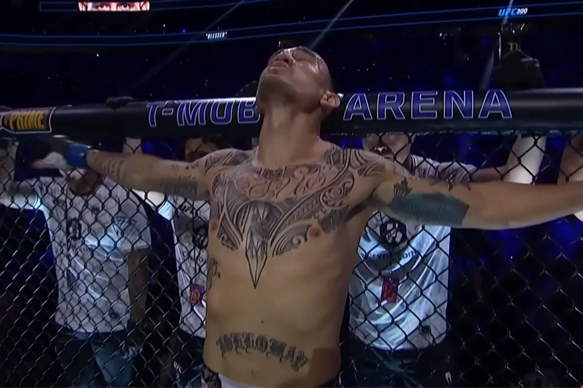 RAMP! UFC ster Holloway lange tijd uitgeschakeld - 'Het ziet er niet goed uit'