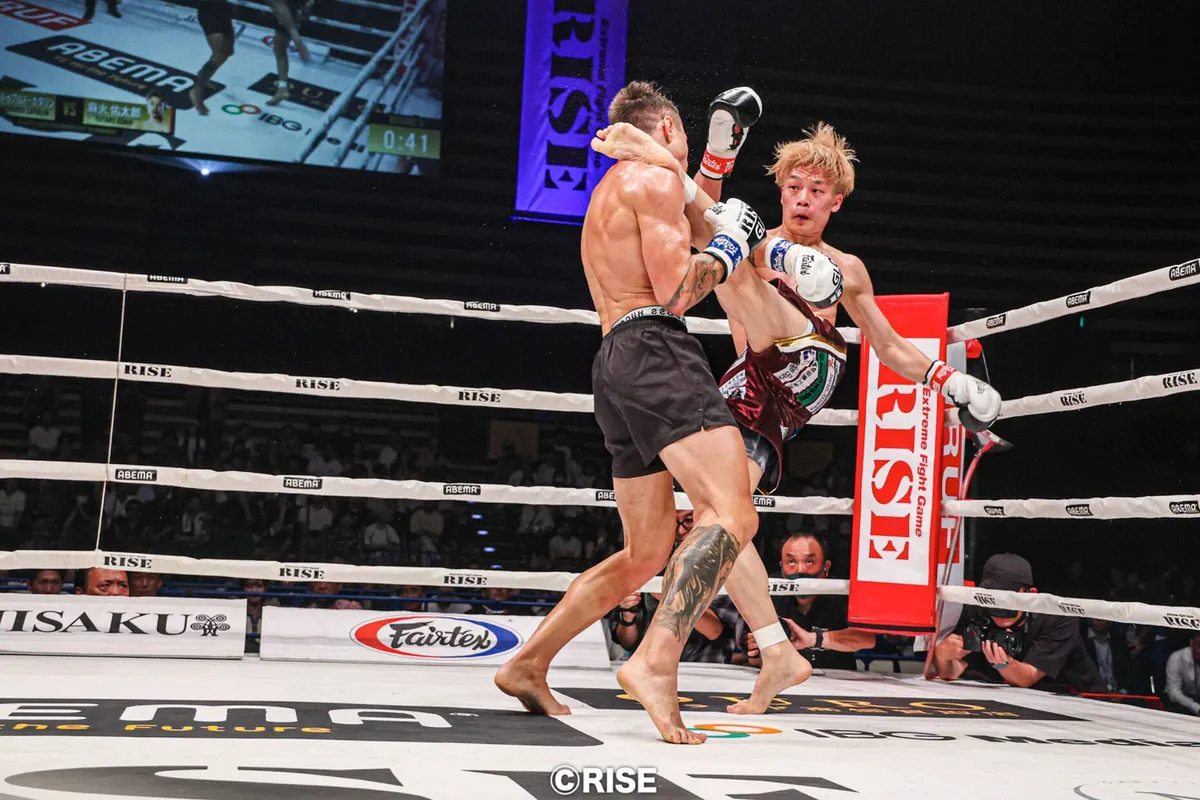 GLORY-fans eisen: 'Breng dit vechtmonster naar Nederland!'