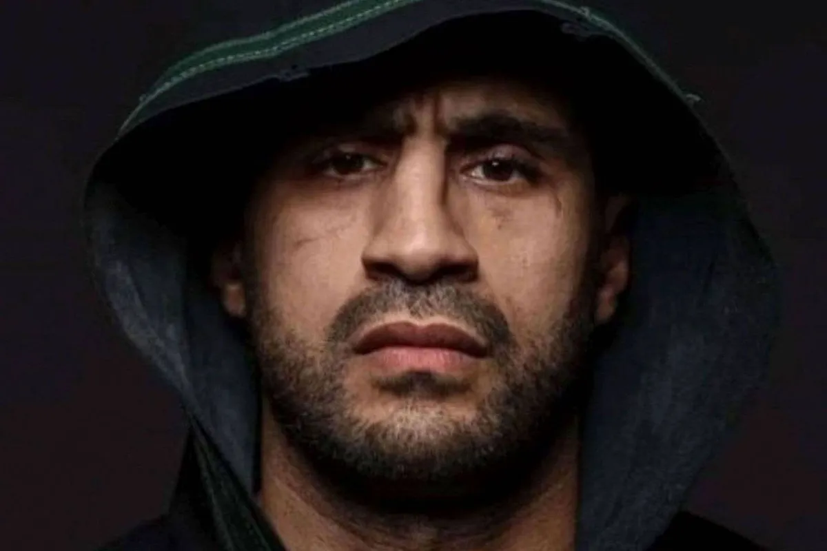 Badr Hari zet fans op scherp met cryptische post - 'Als je past, verdwijn je'