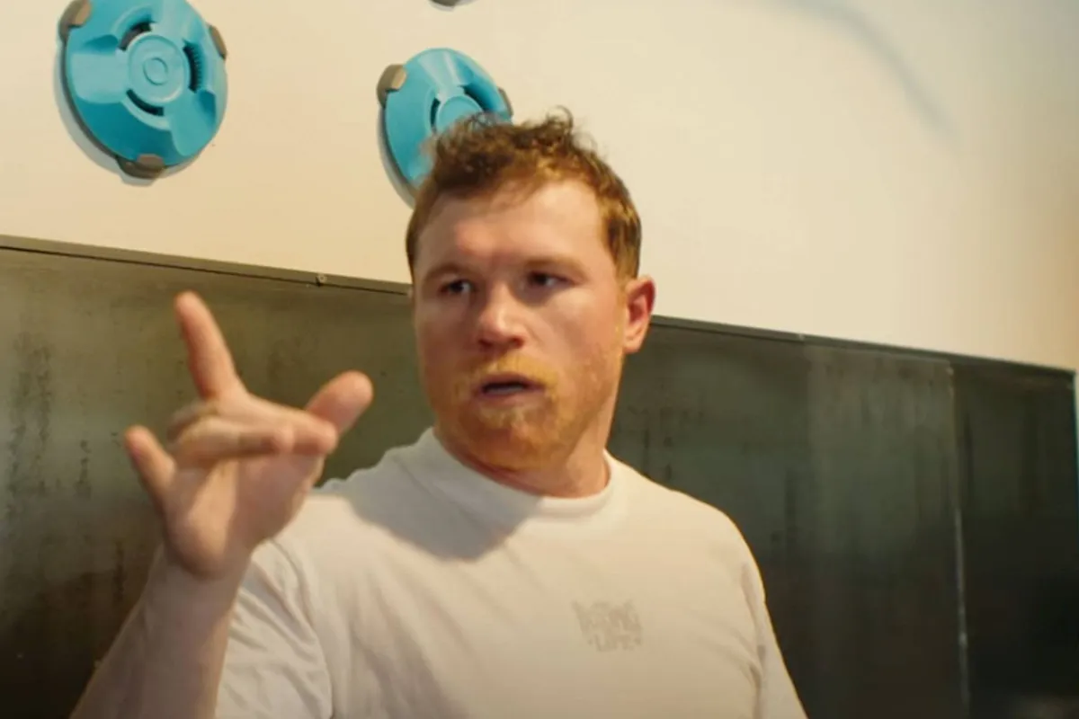 Boksicoon Canelo schopt vechtsport fans voor de schenen - haalt hard uit