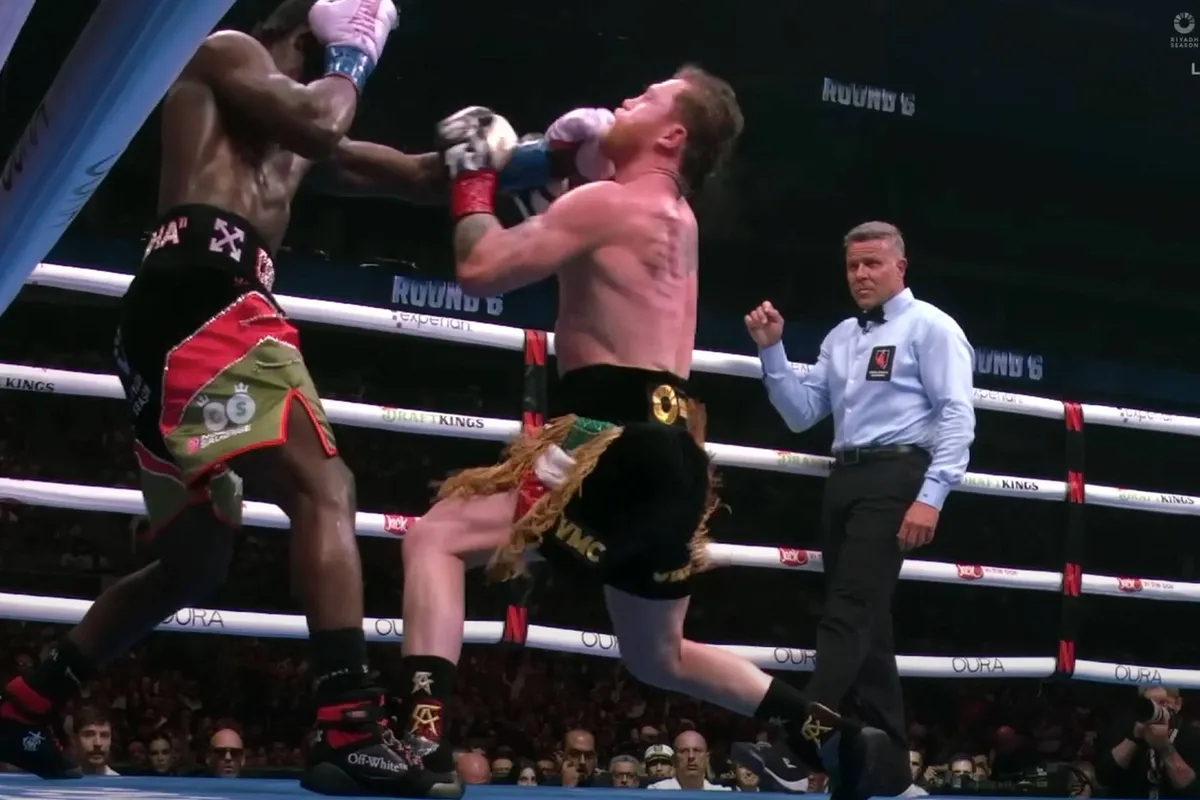 Operatie voor bokskampioen Canelo - breekt fysiek na verlies!