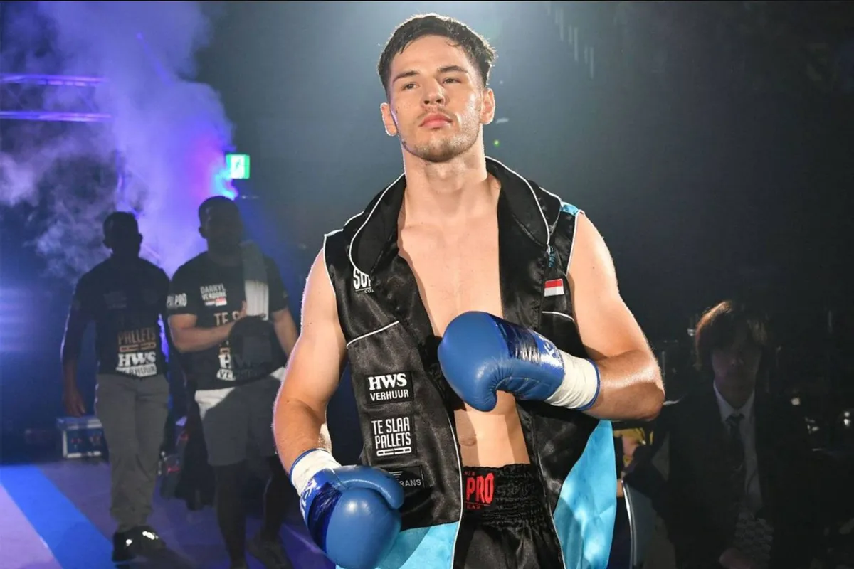 K-1 sensatie: Topkickbokser Verdonk sloopt tegenstander en zet Tokio op zijn kop