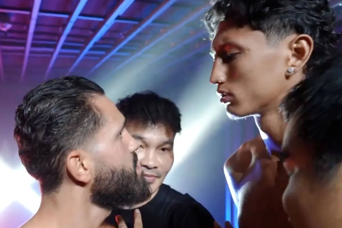 Kickbokser Ennahachi vs Thaise reus - staredown ontaardt in bijna chaos