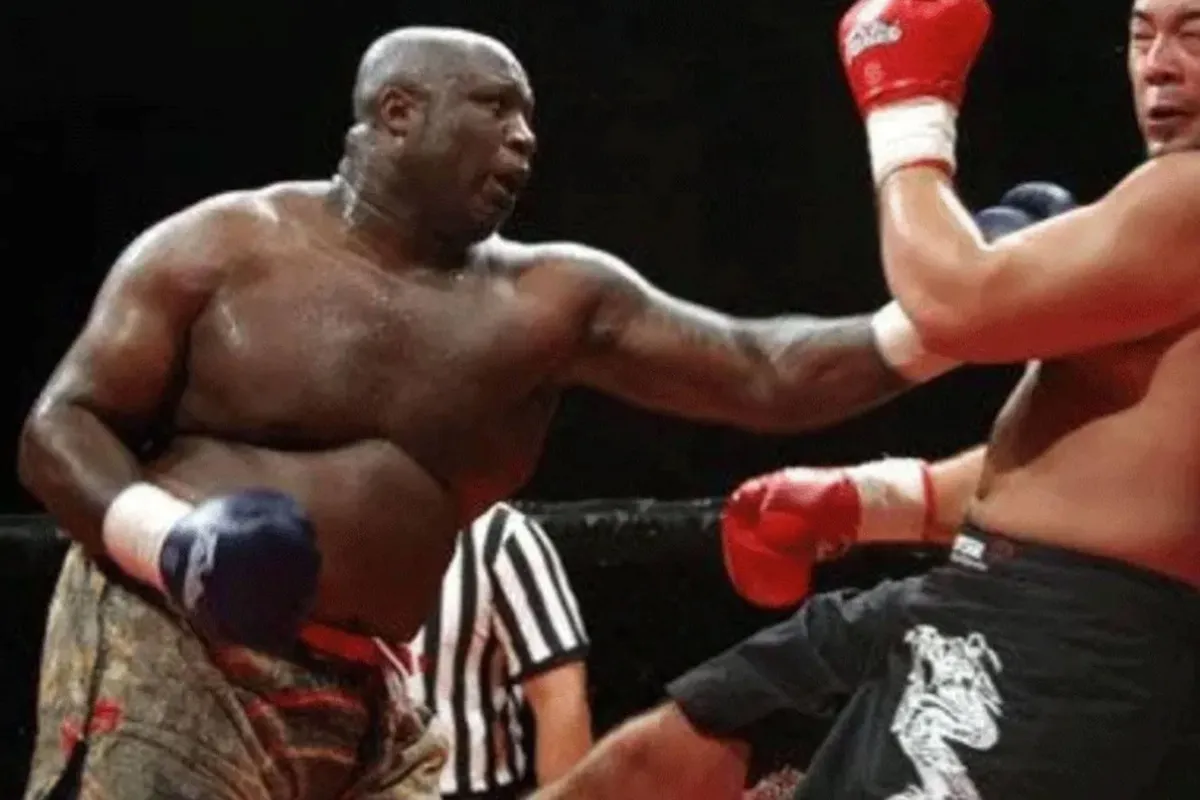 Zoon kickbokslegende Lloyd van Dams stapt in de ring - familie erfgoed