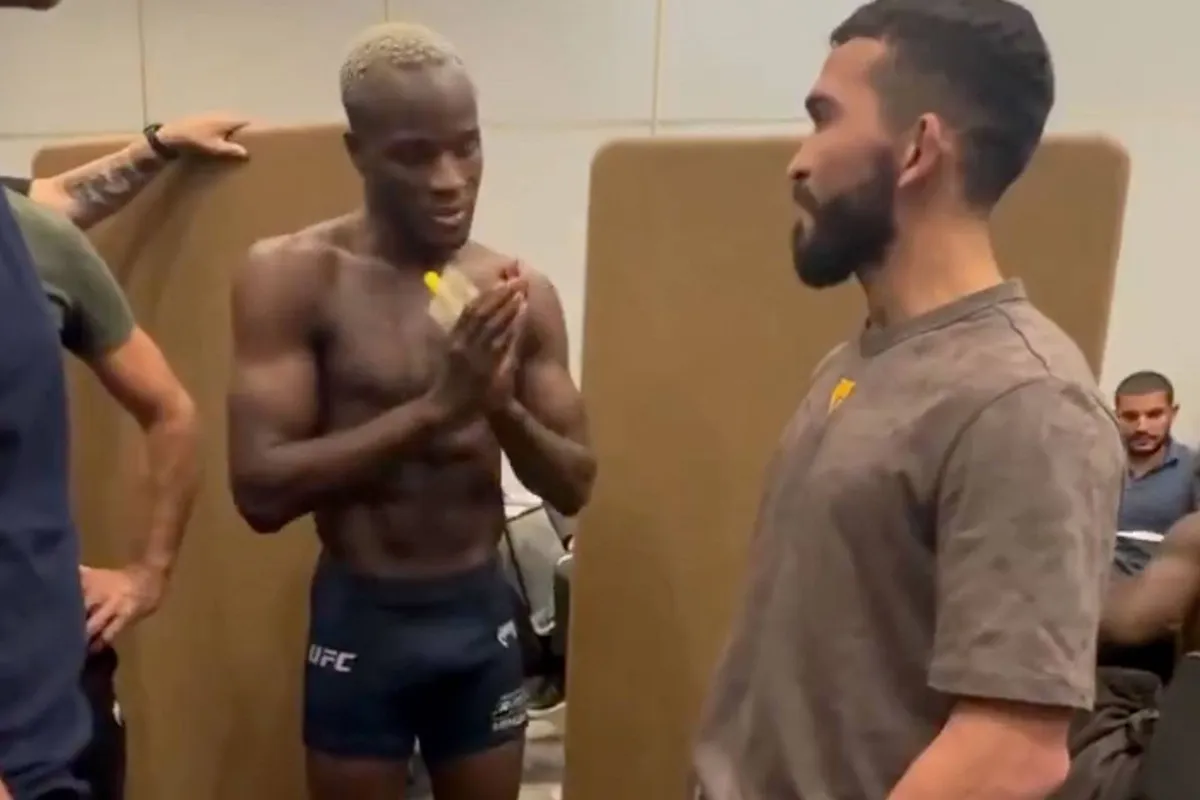 VIDEO lekt uit: UFC debutant Keita smeekte om laatste kans - backstage drama