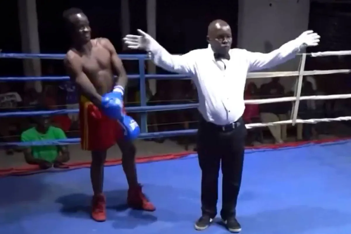 Schande voor boksen: gevecht eindigt voordat het begint - kijk zelf!