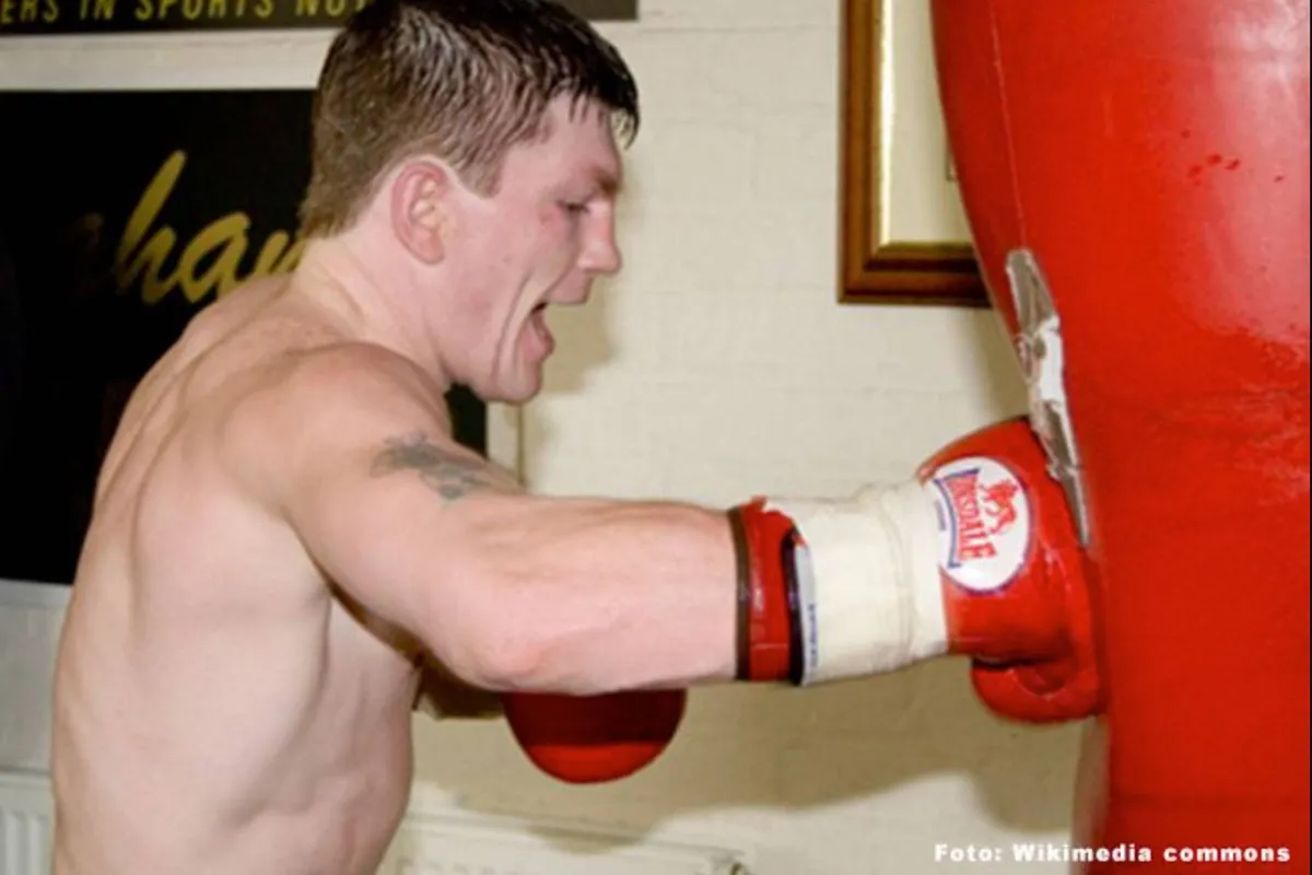 'Doe je niet!' Manager onthult doodsoorzaak boksicoon Ricky Hatton – respectloos
