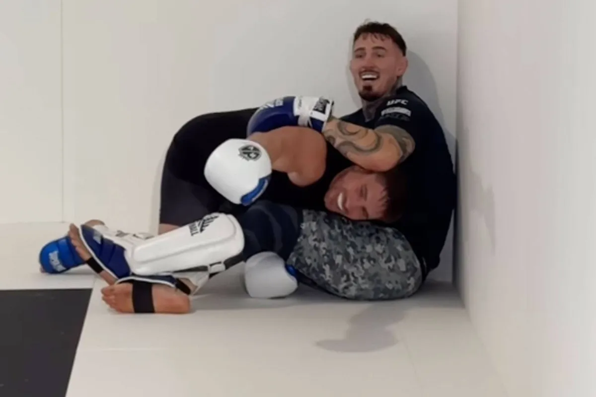 'Rico Verhoeven hoort in de UFC!' Fans reageren op verrassende training in Engeland