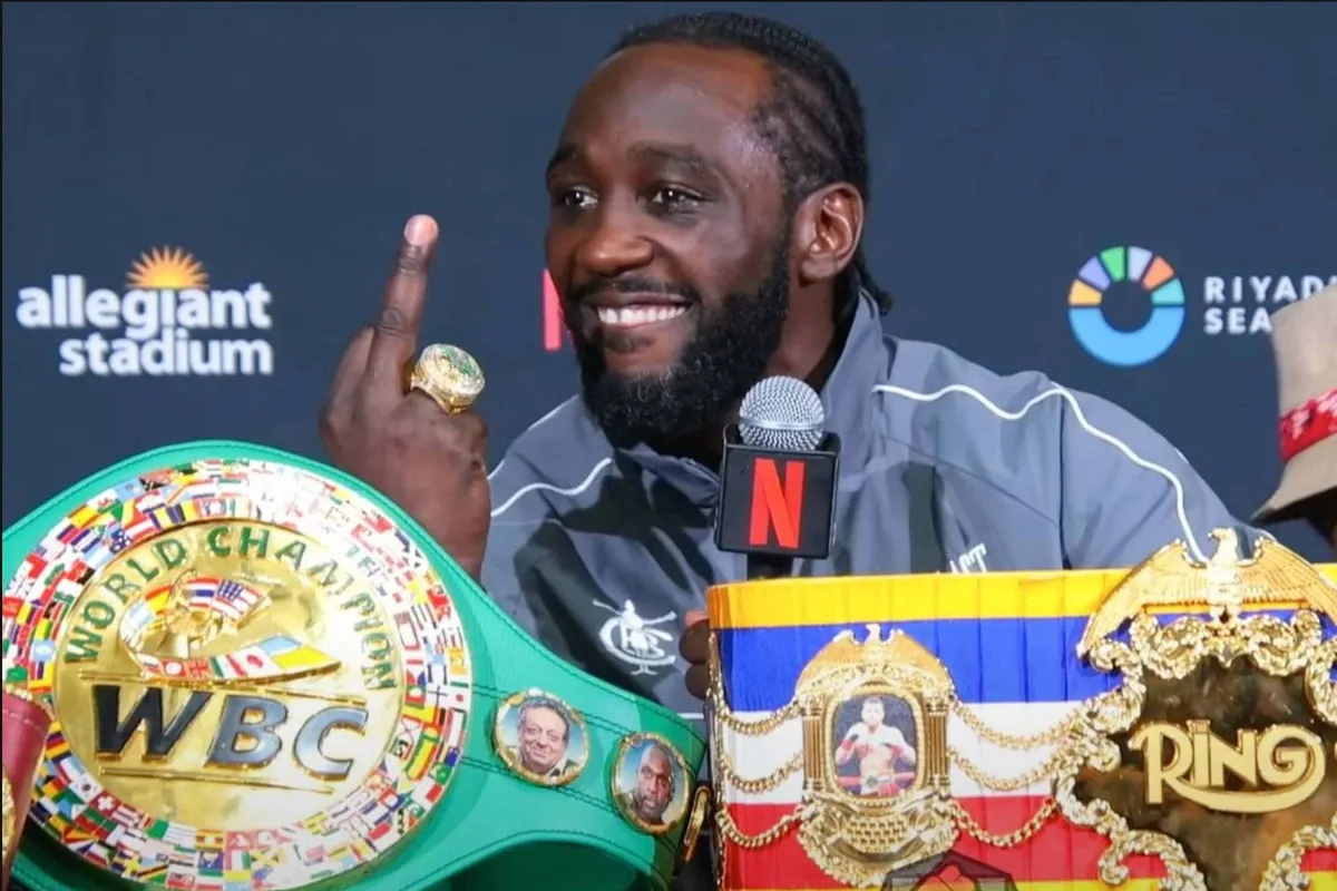 Shock! Boksicoon Crawford is titel kwijt 8 dagen na zege op Canelo Alvarez