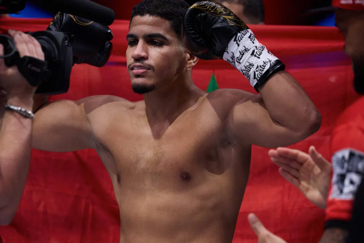 Glory kickbokser Smaili krijgt MMA-vuurdoop tegen ervaren veteraan