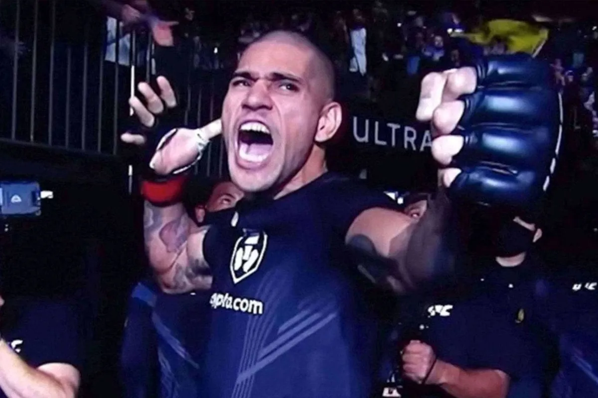 Alex Pereira shokt fans met gezondheid update vlak voor UFC 320 gevecht