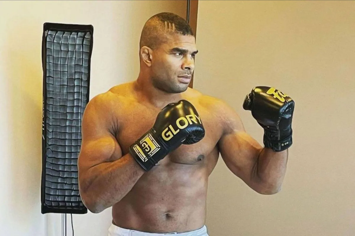 Vechticoon Alistair Overeem traint met elitecoach - wat is hij van plan?