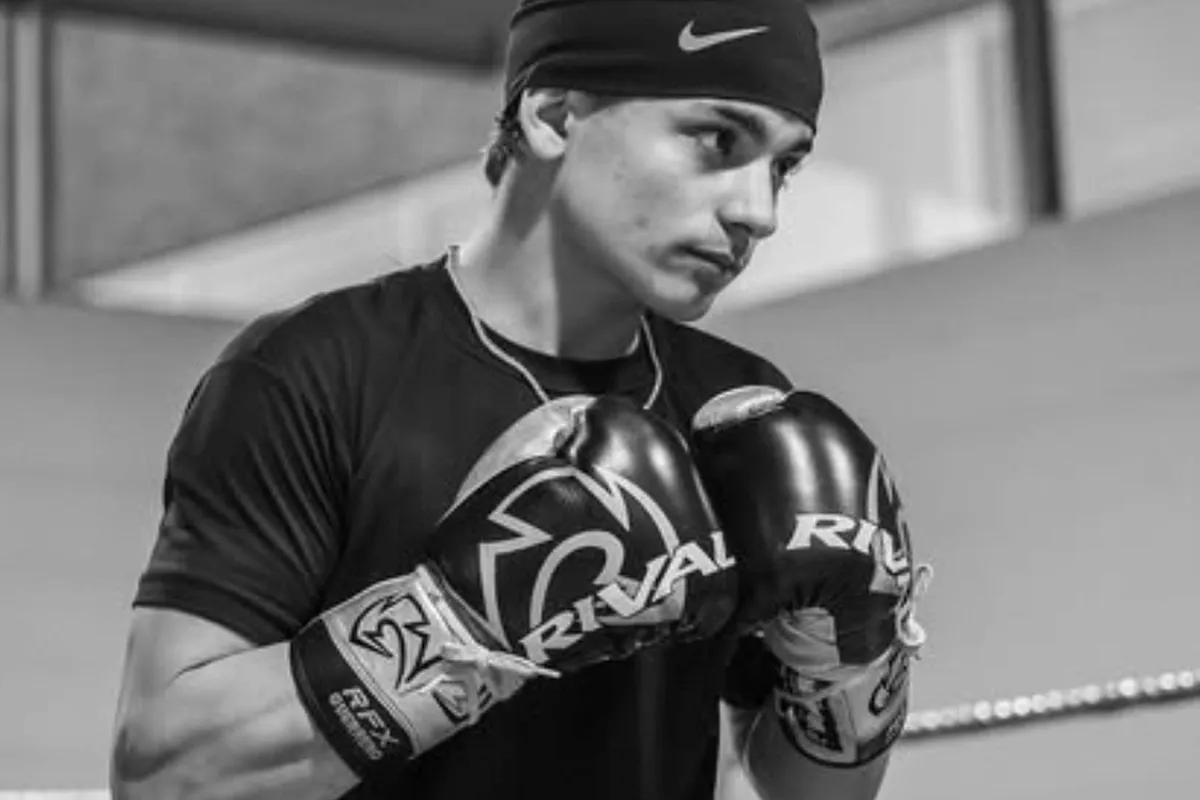 Bokstalent (17) dood gevonden in appartement - familiegeschiedenis herhaalt zich!