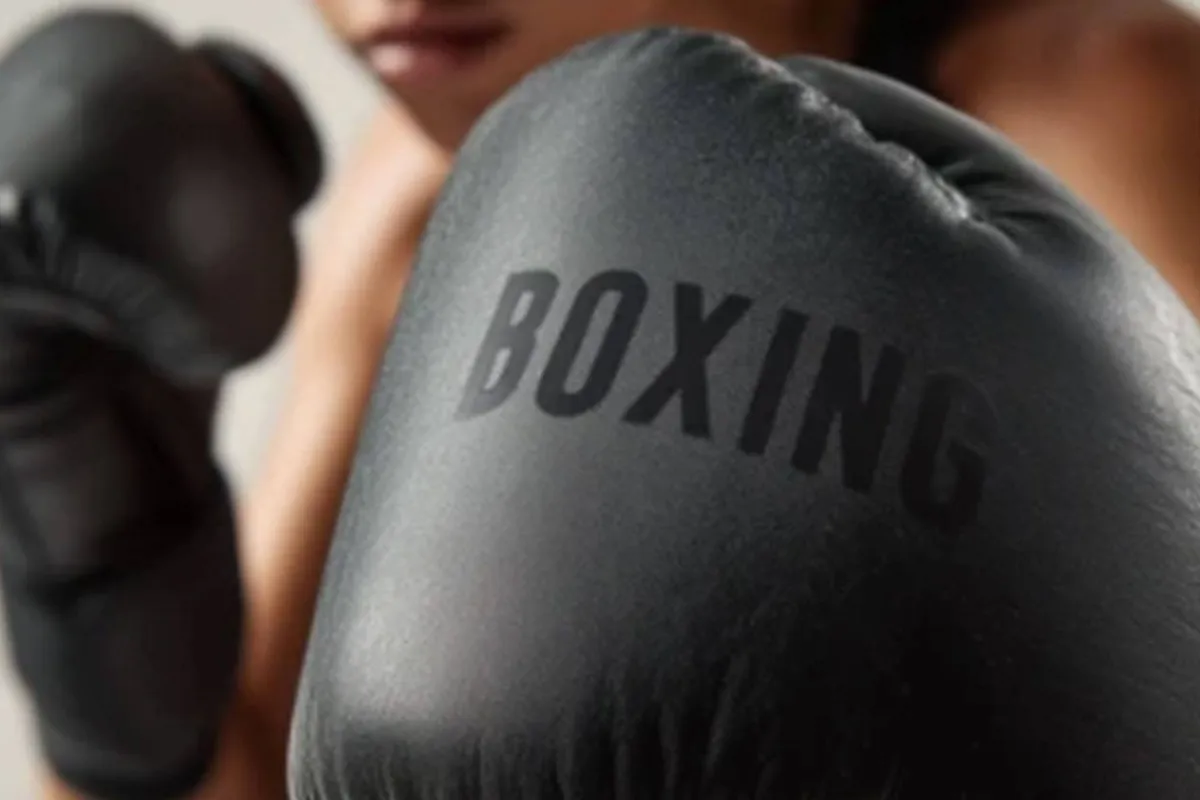 Bokswereld op zijn kop - 17-jarig wonderkind schrijft geschiedenis