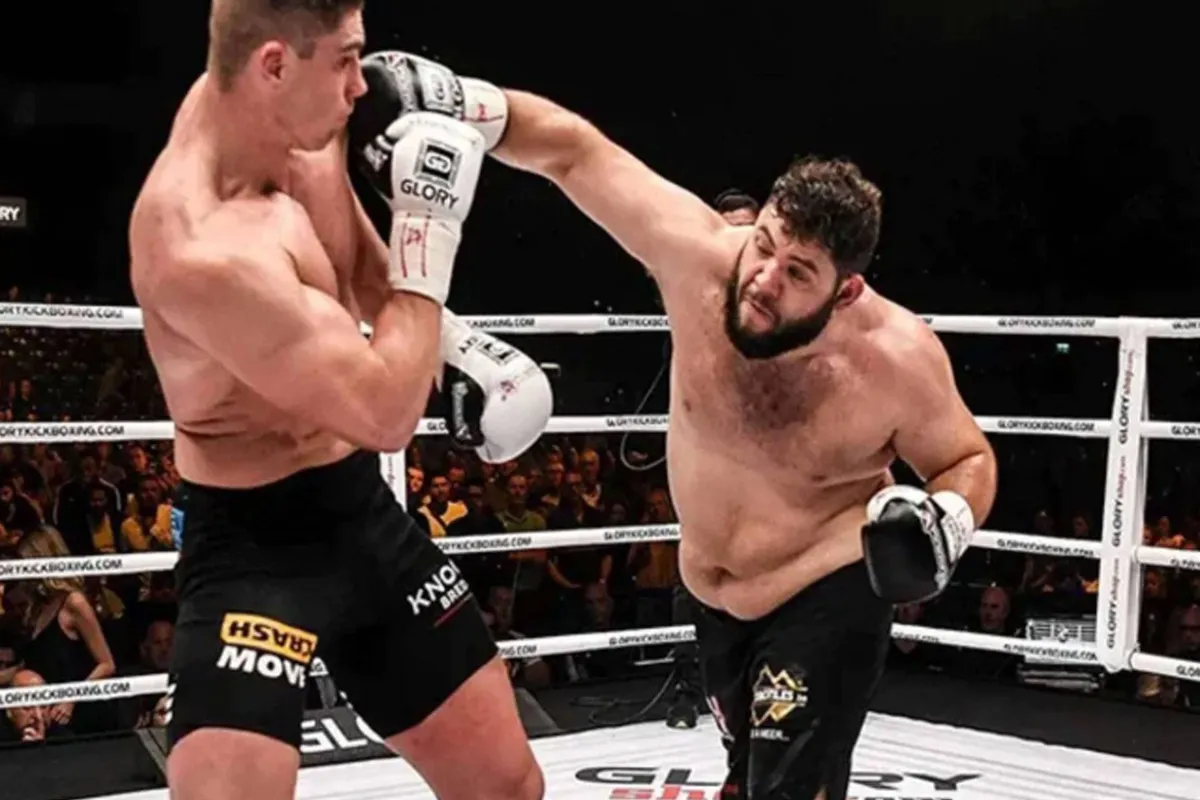 Publiekslieveling Ismael Lazaar vecht weer bij Glory - social media ontploft