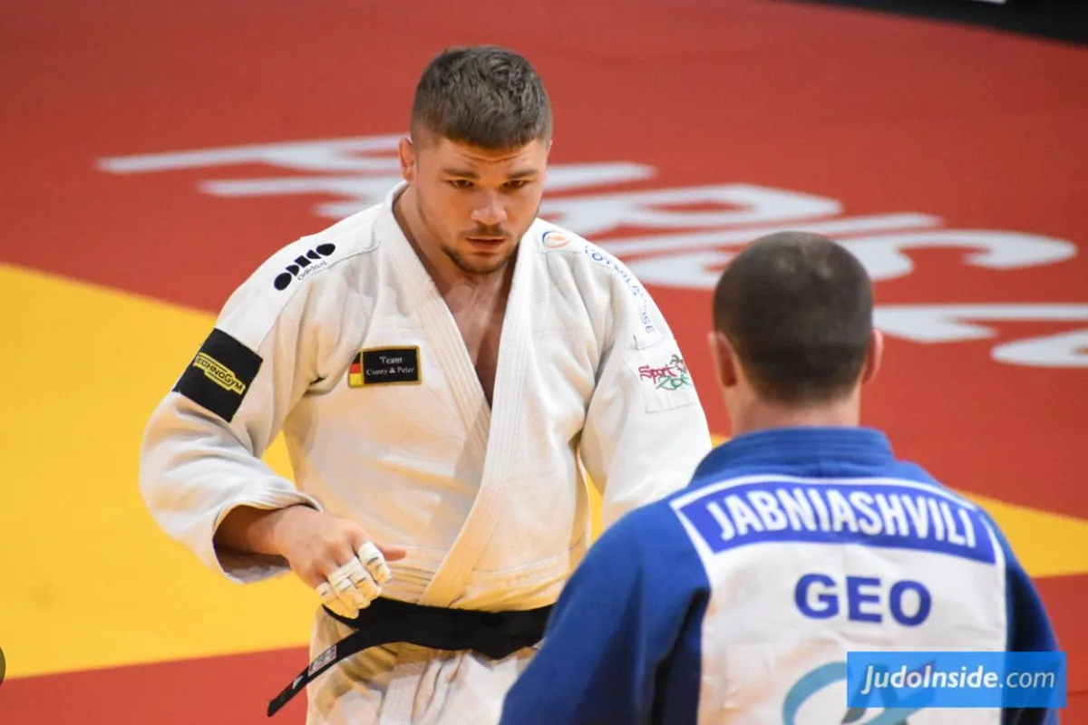 Judokampioen Noël van ’t End zegt de sport vaarwel - Olympische droom blijft uit