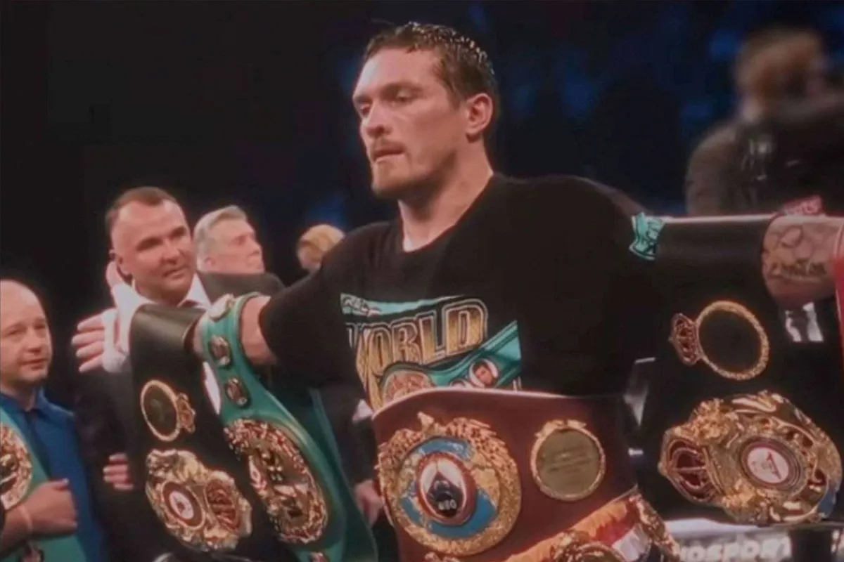 Boksicoon Oleksandr Usyk stelt pensioen uit - traint voor nieuw gevecht
