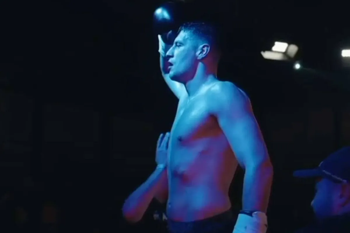 'Pure diefstal!' Topkickbokser Yasin Guren woest na verlies Glory-waardig gevecht