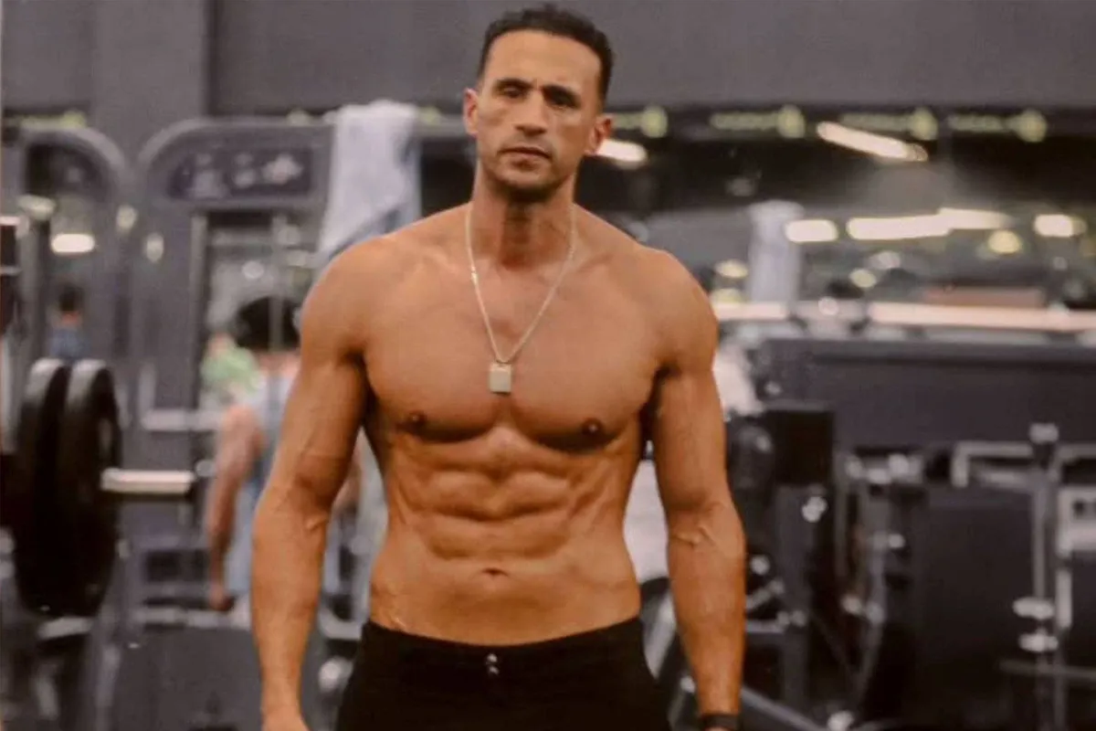 Badr Hari beleeft bijzonder moment in de sportschool - kippenvel!