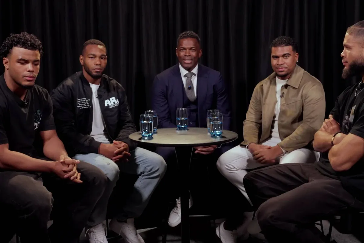 Bonjasky stookt het vuur op bij GLORY-topvechters - 'Je bent geen man als je zo praat!'