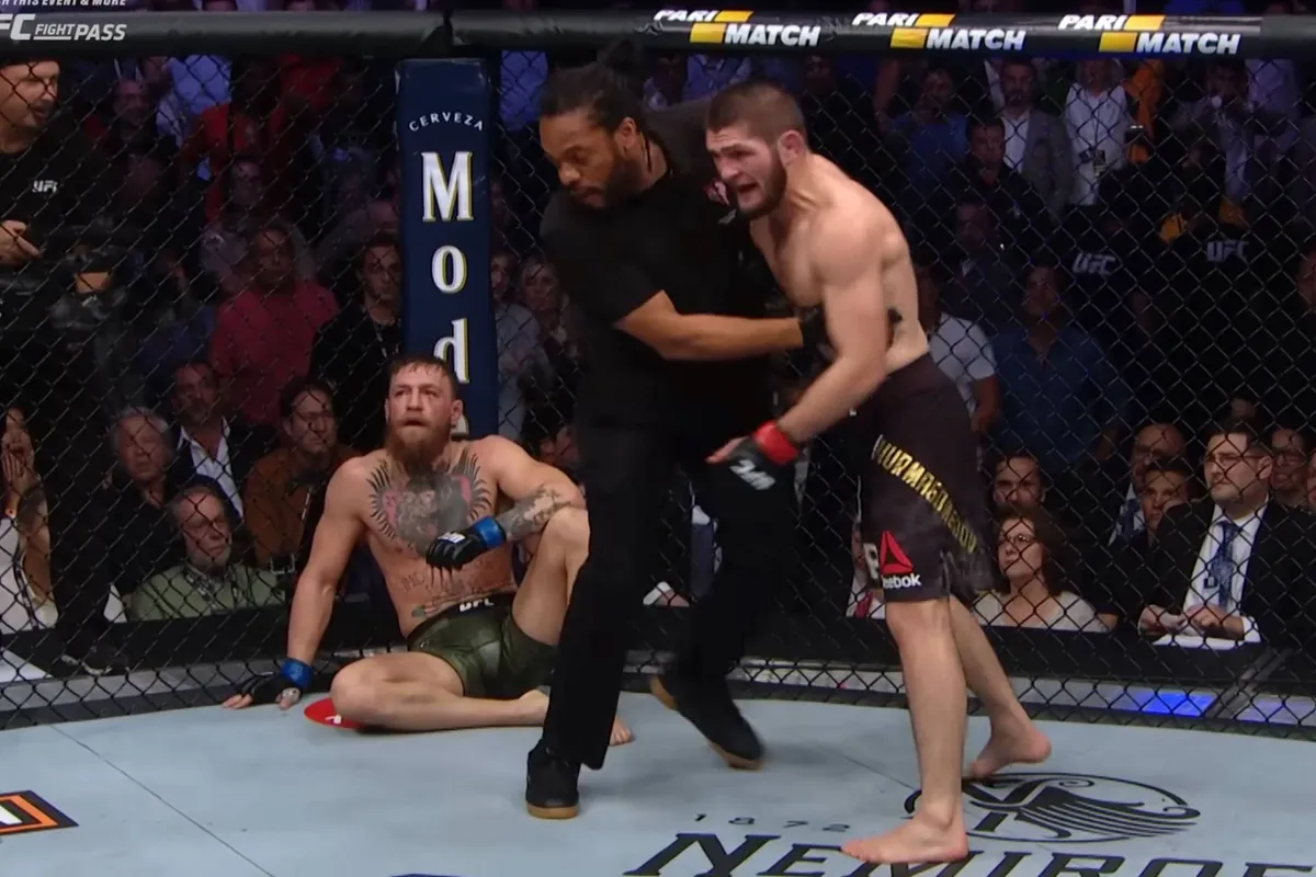 Vete UFC-iconen Khabib en McGregor laait op door bizarre opmerking Rus