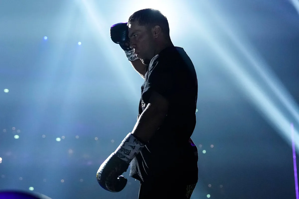 Glory vechter krijgt telefoontje in moskee en accepteert direct gevecht - geen excuses!