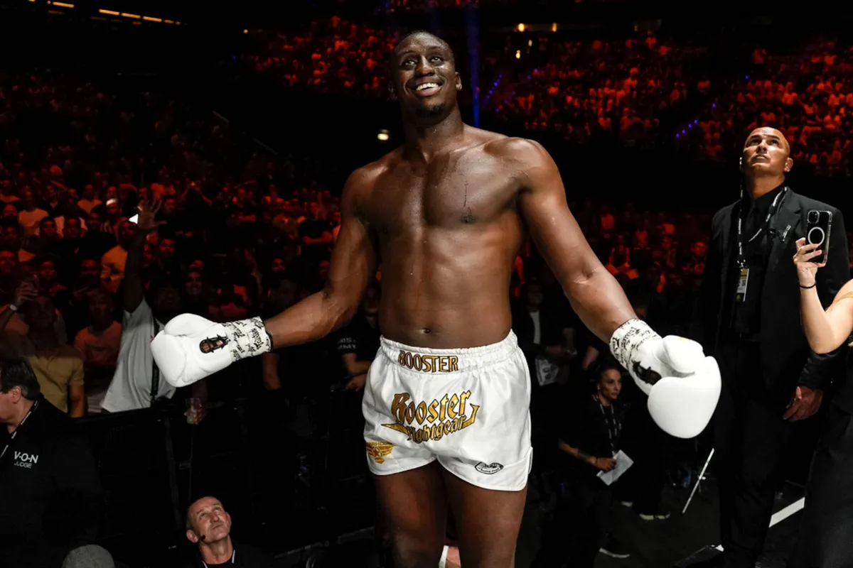 Glory kickbokser Mory Kromah ontsnapte aan de dood - breekt stilzwijgen