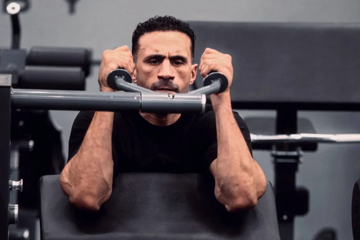 Badr Hari: 5 oefeningen voor elke kickbokser - 'Sterk zijn is geen keuze'