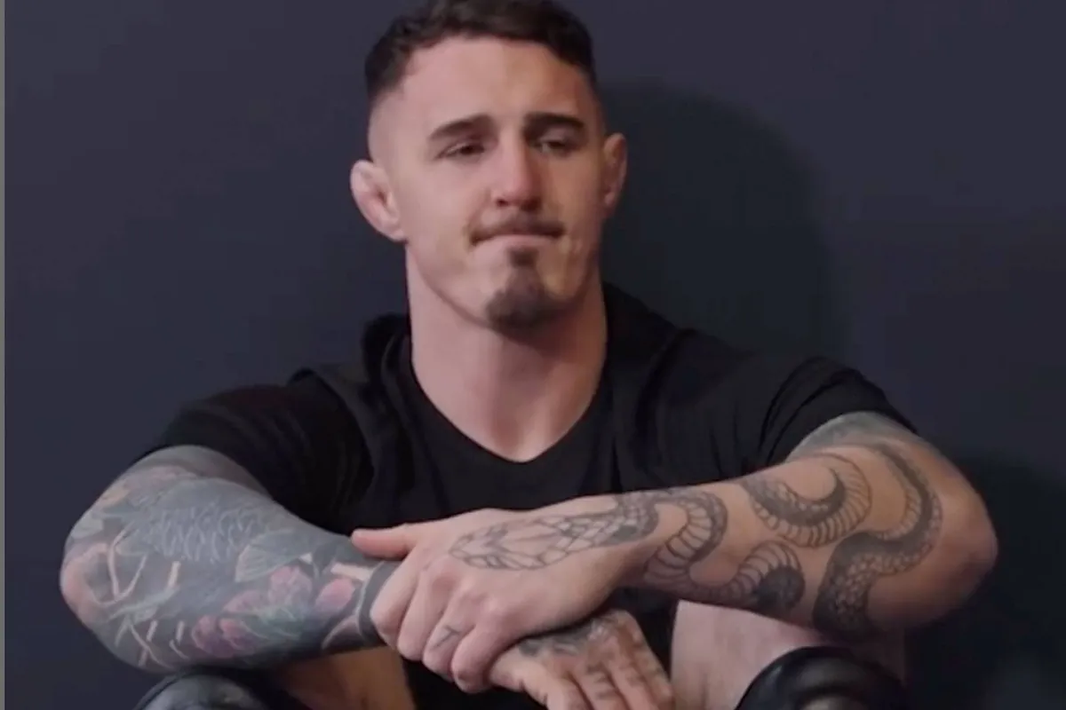 Einde carrière UFC-ster Aspinall door zeldzame aandoening - herstel onzeker?