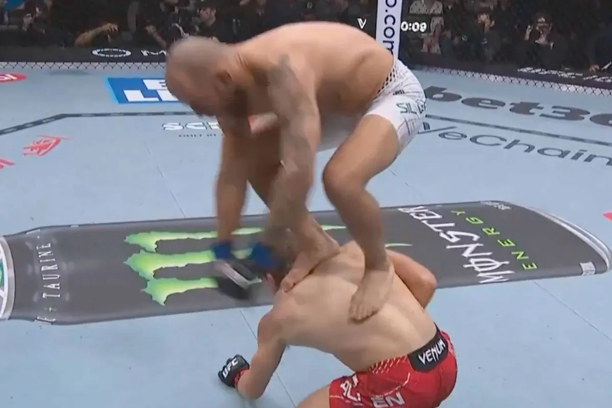 ‘Wat is dit voor sport geworden?’: bizar moment in UFC-gevecht lokt felle reacties uit