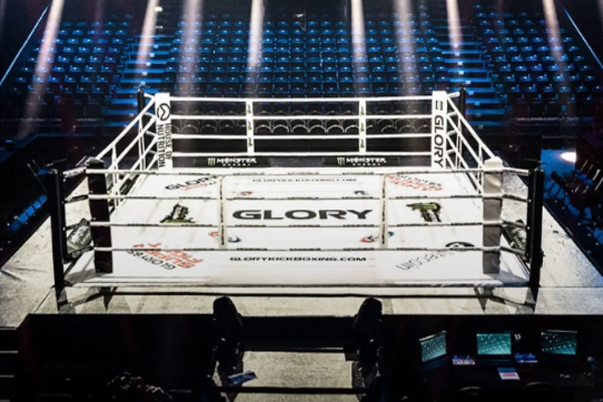 'Dit is hoe kickboksen op tv hoort': UFC laat zien wat écht nog mist