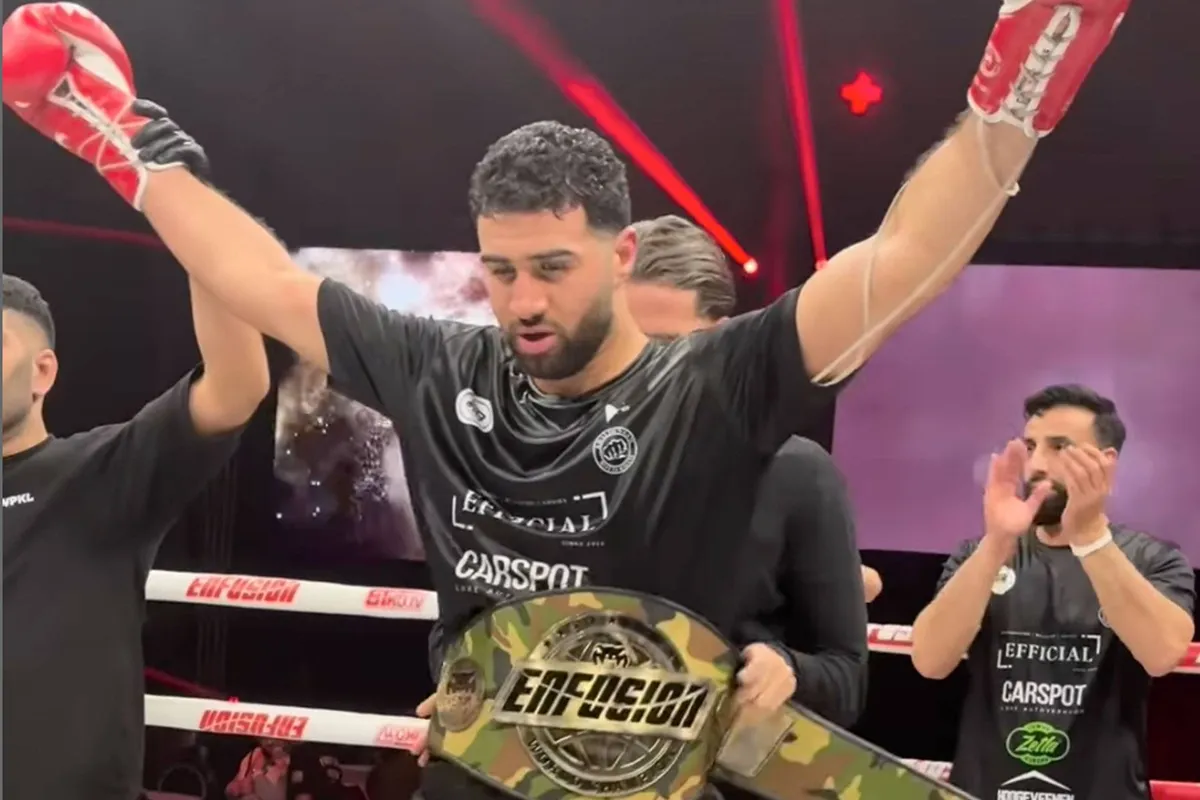 Ex-Glory-vechter Touchassie pakt Enfusion wereldtitel – ‘Dit was stap één van zijn plan’