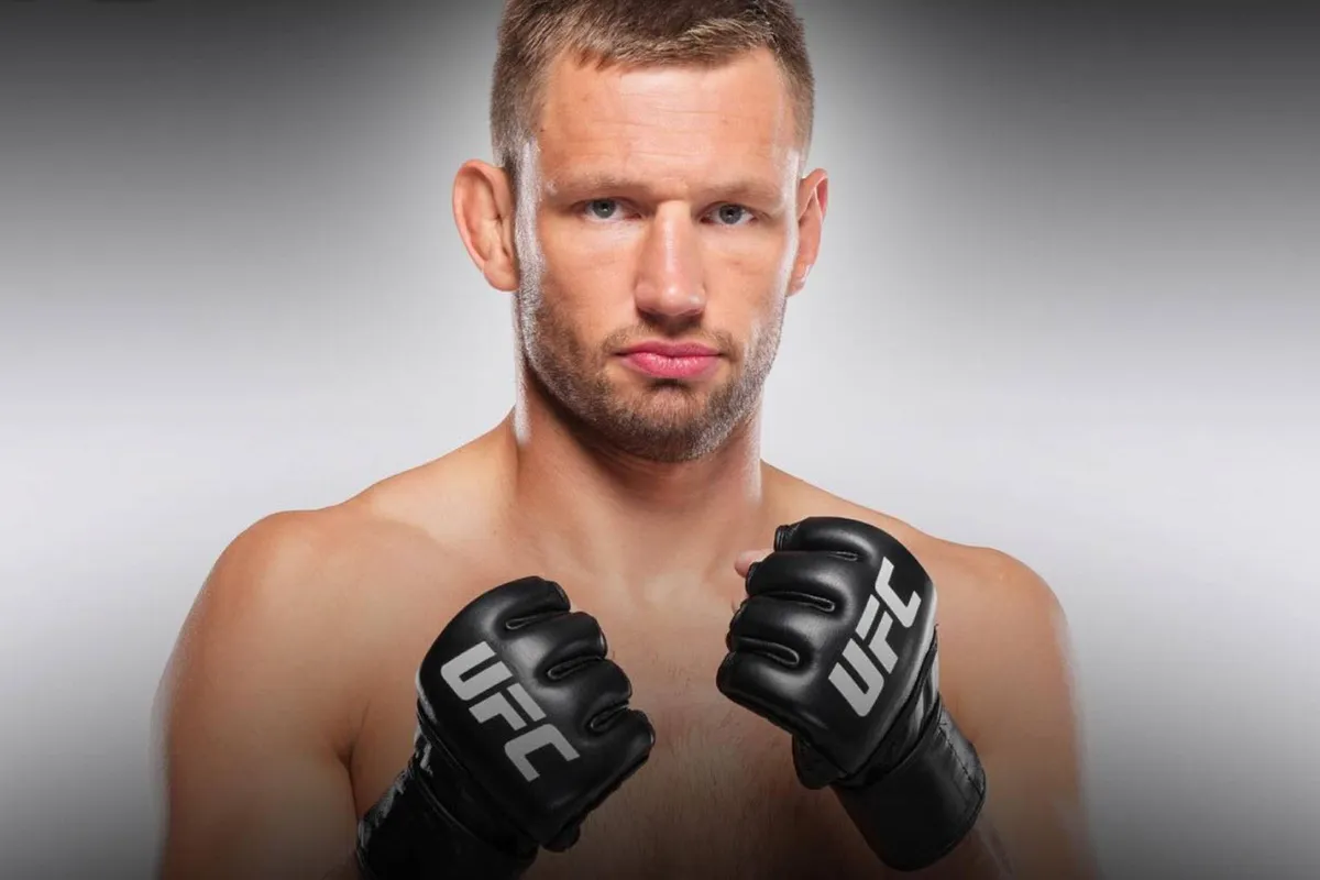 ‘Ik zat fout’ – UFC-badboy buigt voor Nederlander De Ridder na keiharde knock-out zege