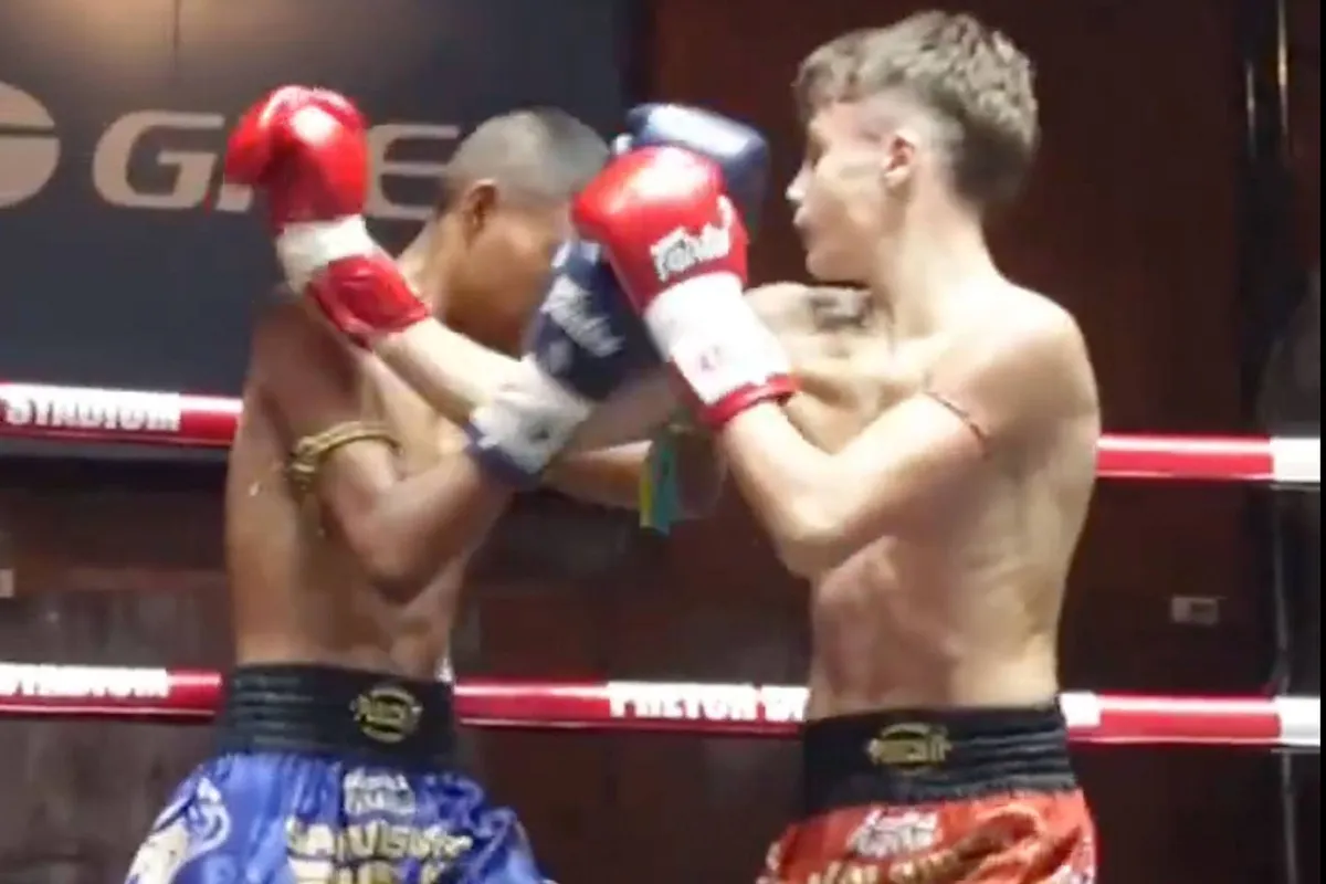 ‘Kickboksen in Nederland bloed dood’ – jeugdvechter (14) laat zien wat ons land mist