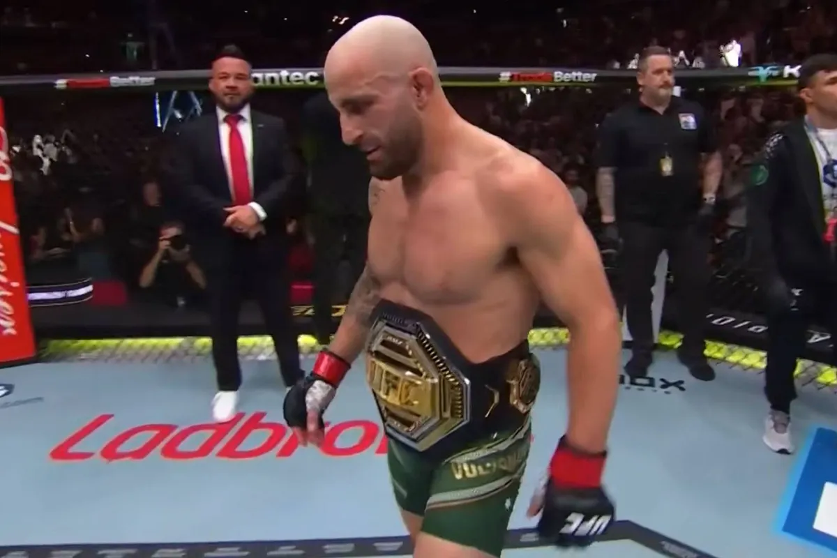 'UFC-gevecht leek copy-paste' – Volkanovski maakt historie, breekt Lopes, mist impact