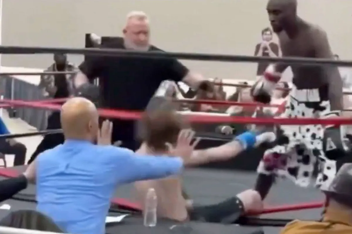 “Dit had nooit mogen gebeuren”: fans woedend na ongelijk boksduel (video)