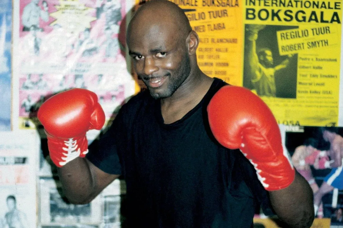 ‘Dit veranderde het kickboksen’ – Ernesto Hoost schrijft geschiedenis in 1997
