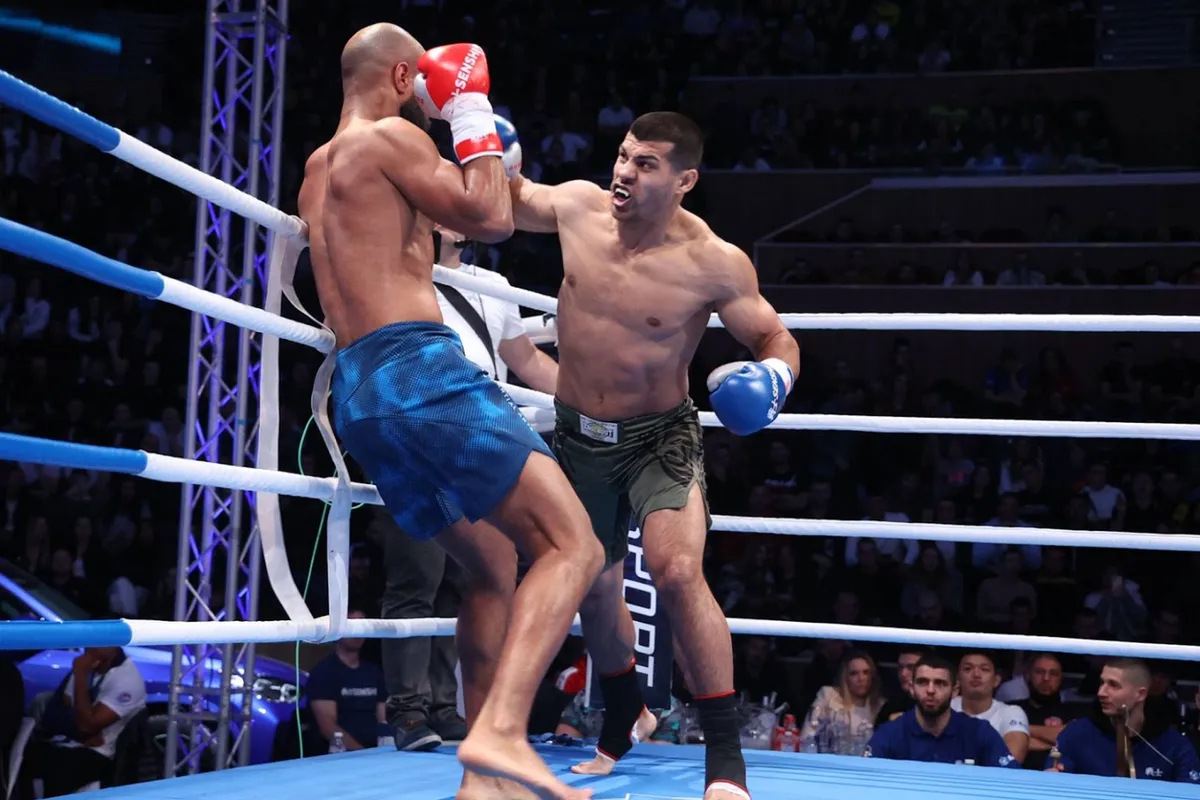 Bouwvakker werd kickboks Rambo: Klaar om iedereen te slopen op SENSHI Grand Prix