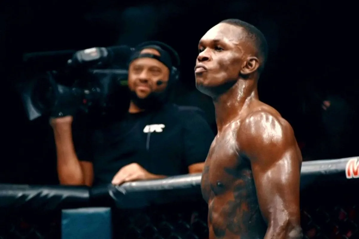 “Hij zet zijn reputatie op het spel”: Dricus du Plessis over clash Adesanya vs. Pyfer