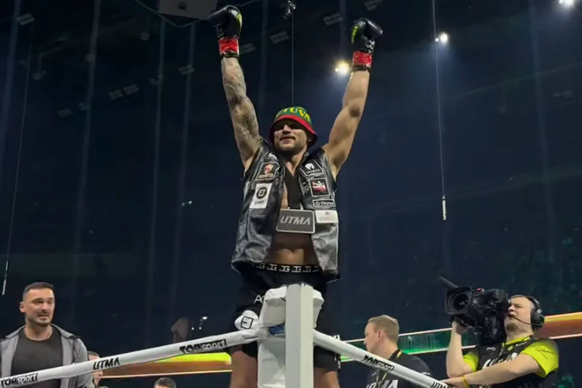 'Alsof hij nooit is weggeweest' – Glory-ster Maslobojev wint ondanks schorsing in 1 ronde