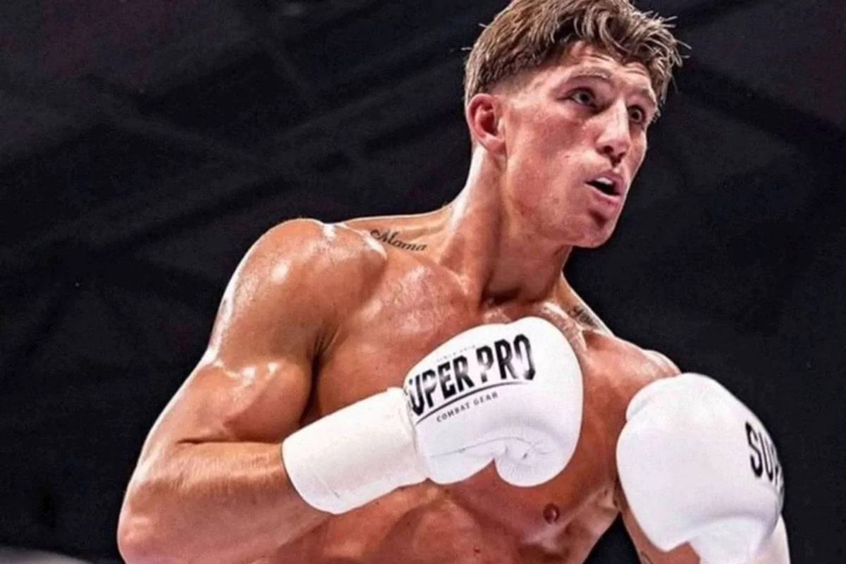 Bokssensatie Gradus Kraus pakt podium bij kickboksevent: ‘Hij staat tussen grootheden’