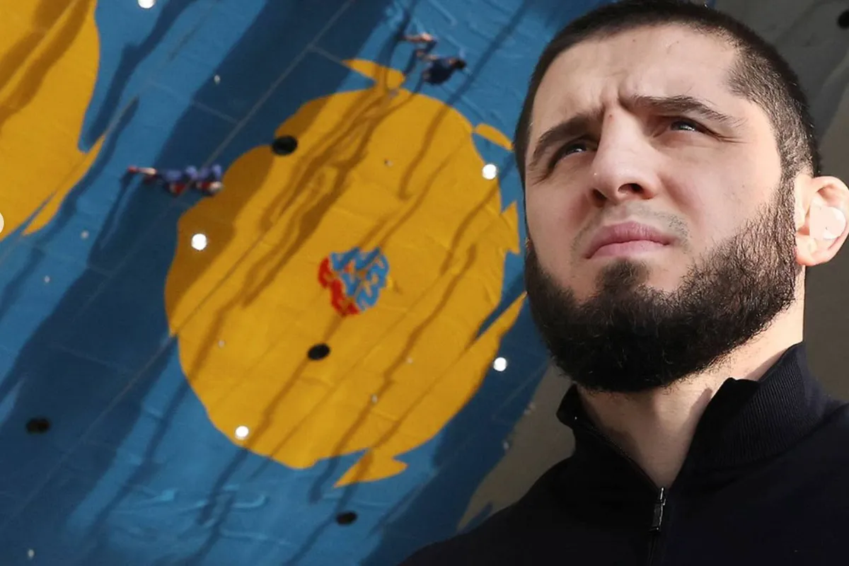 Islam Makhachev zet UFC-baas White keihard op zijn plek na blessureverhaal