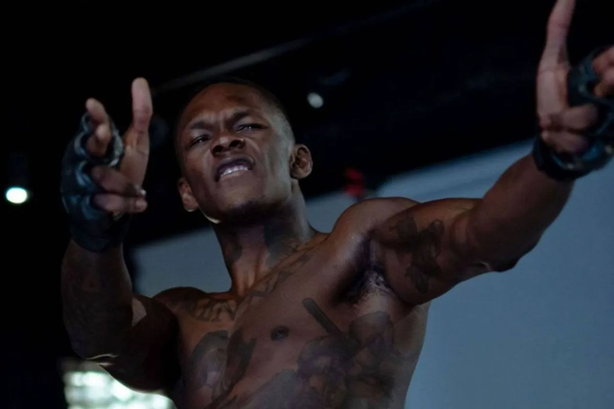Israel Adesanya zet UFC-baas Dana White onder druk: “Ik wil dit ook”
