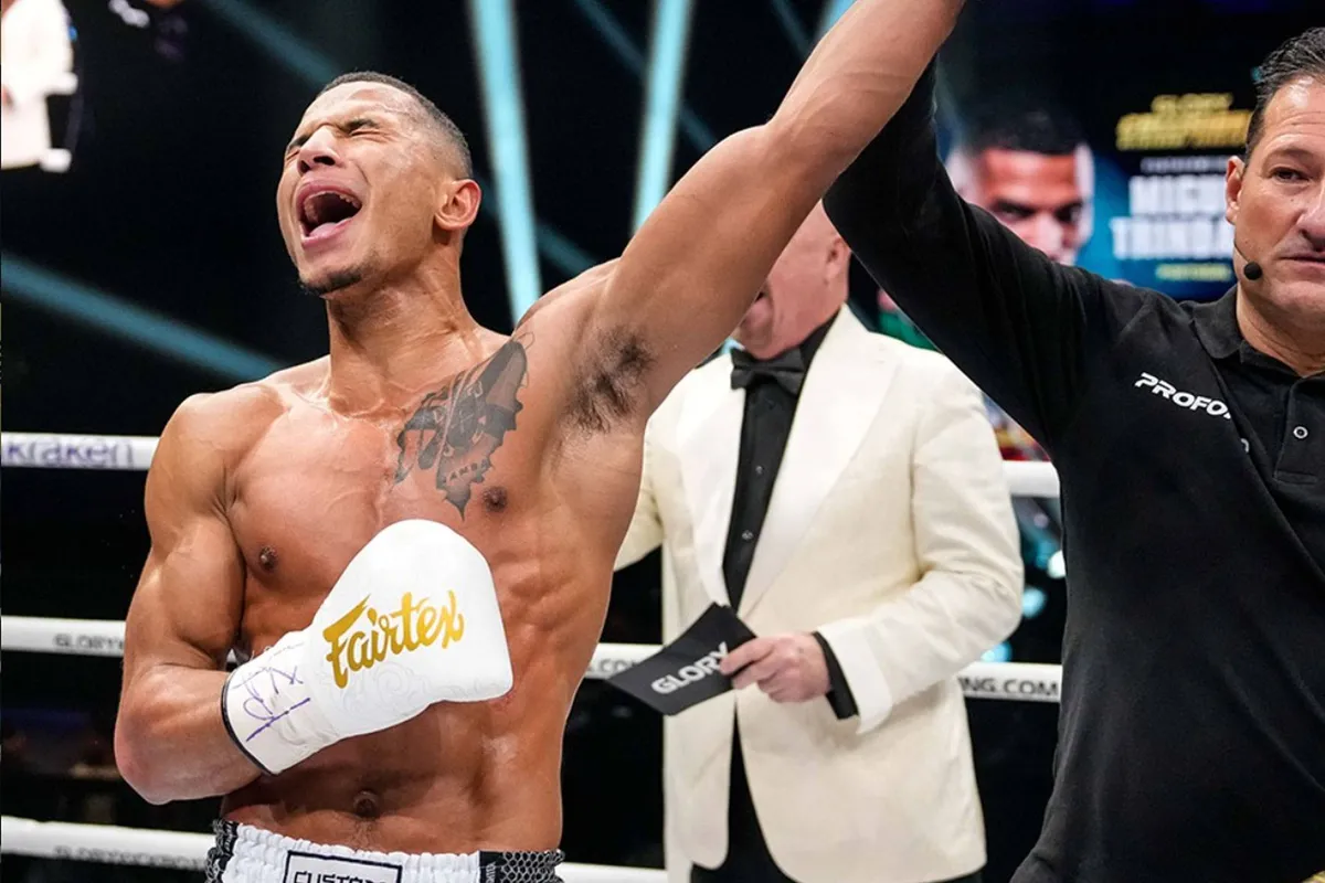 Glory-fans snappen niks van uitslagen in Tokio: “Dit was gewoon diefstal”