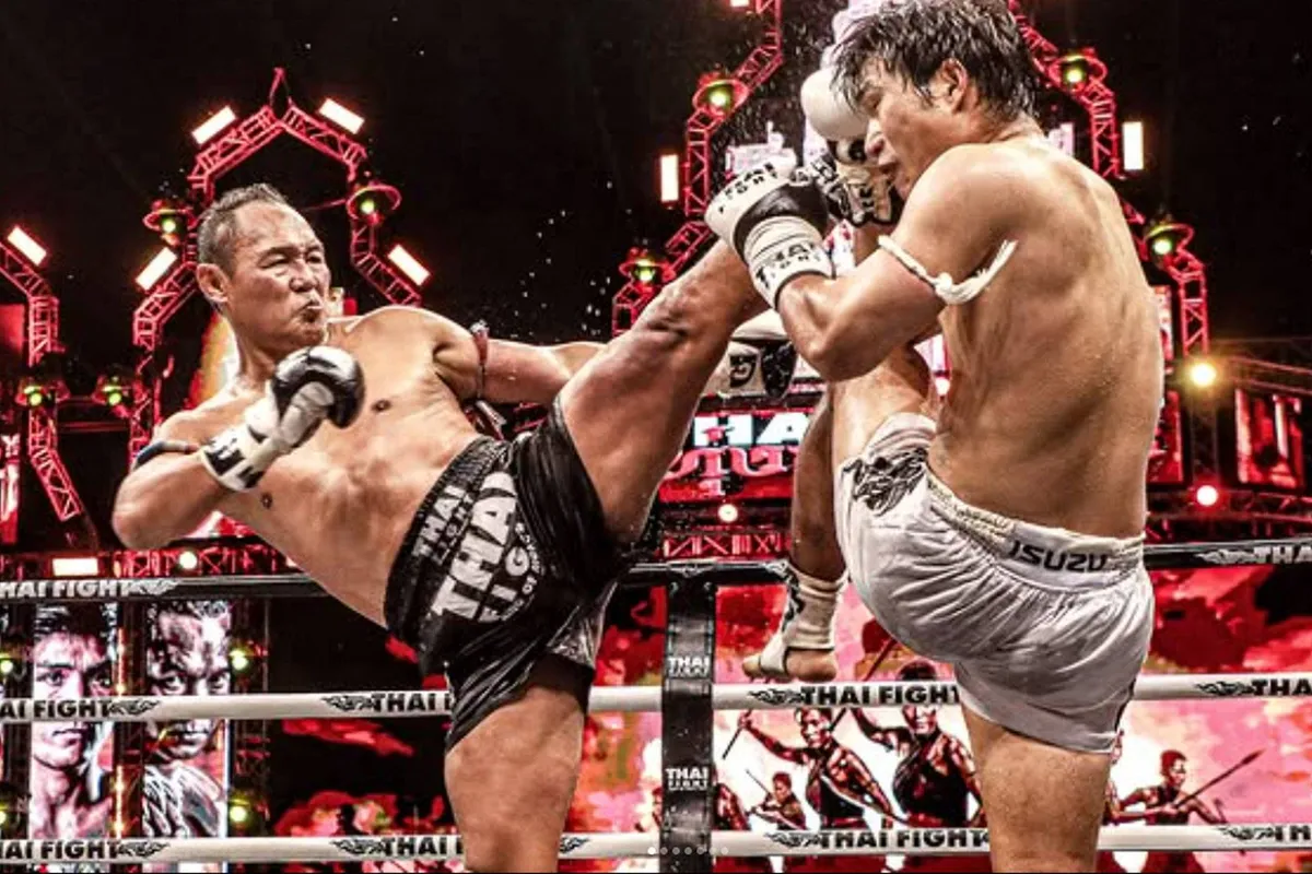 “317+ overwinningen” – Kickboksheld Saenchai straft rivaal af en komt naar Nederland