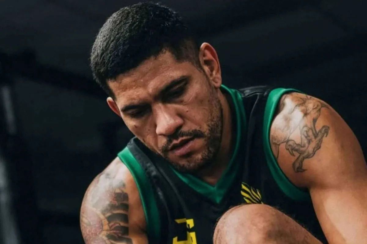 ‘Dit ziet er niet uit’ – Alex Pereira zorgt voor onrust richting historisch UFC-gevecht