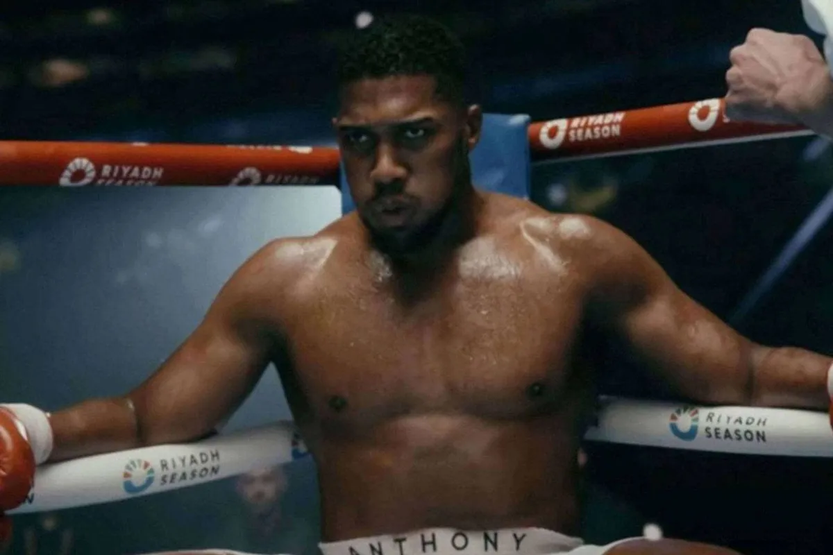 “Dit slaat alles”: UFC baas White zocht in het geheim contact met Anthony Joshua